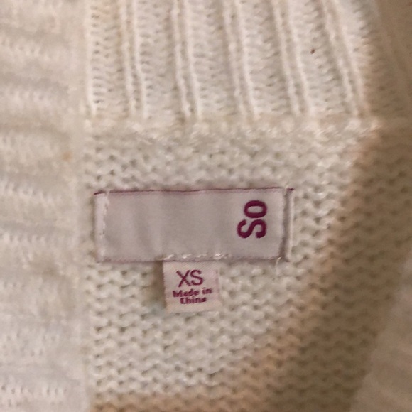 SO Turtle Neck White Cropped Sweater - Picture 3 of 3